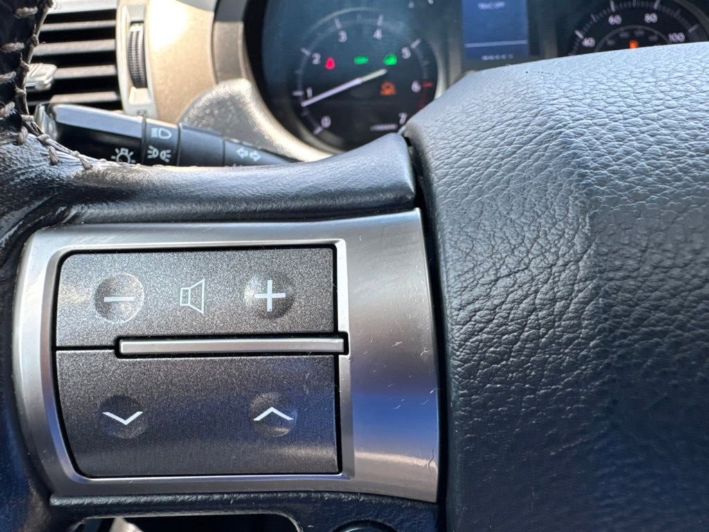 Used 2018 Silver Lexus 460 image 17