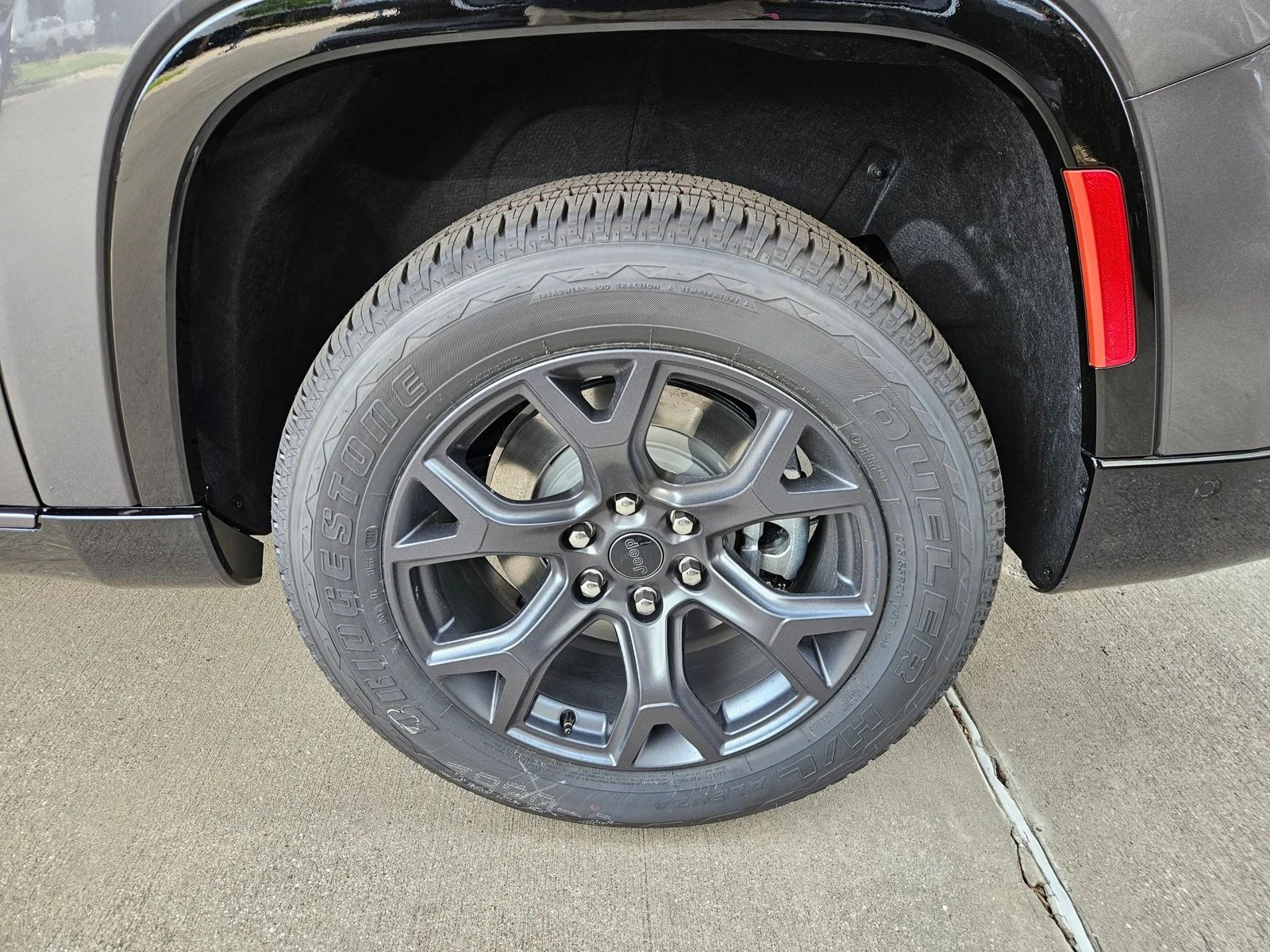 New 2026 Baltic Gray Metallic Clearcoat Jeep Limited Altitude image 10