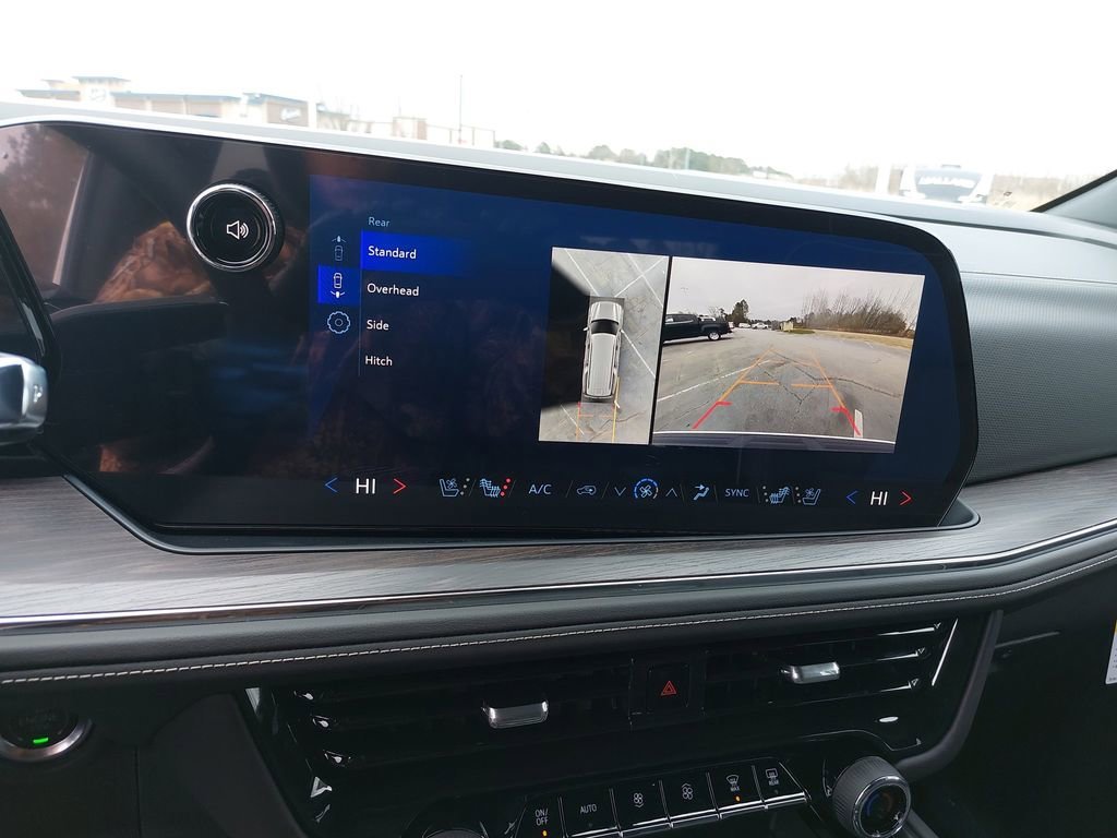 2025 Chevrolet Suburban Premier - Photo 22