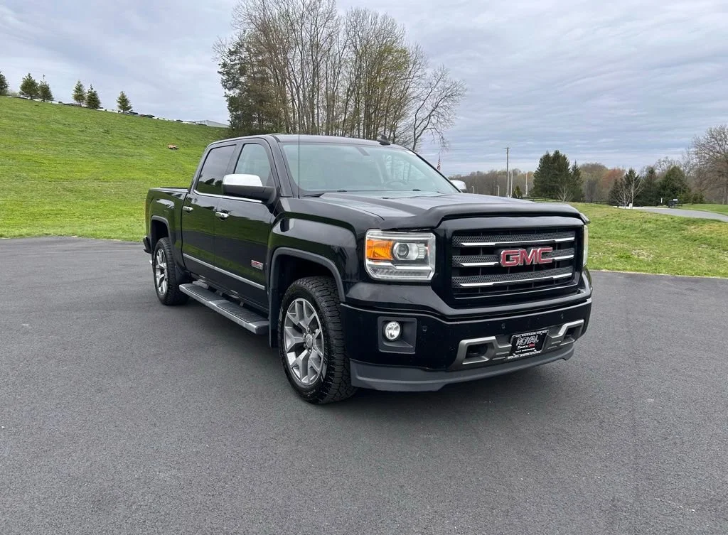 2015 GMC Sierra 4WD Crew Cab SLT SWB's photo