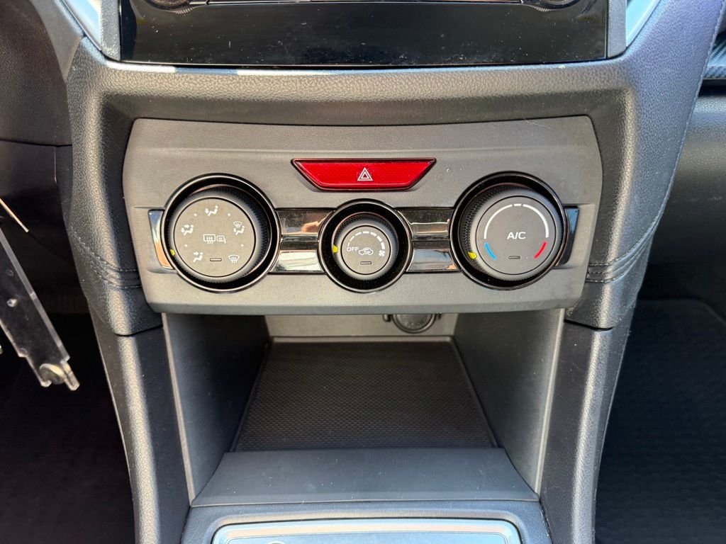 Used 2018 Silver Subaru 2.0i Premium image 24