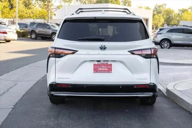 Certified Used 2025 WIND CHILL PEARL Toyota  image 6