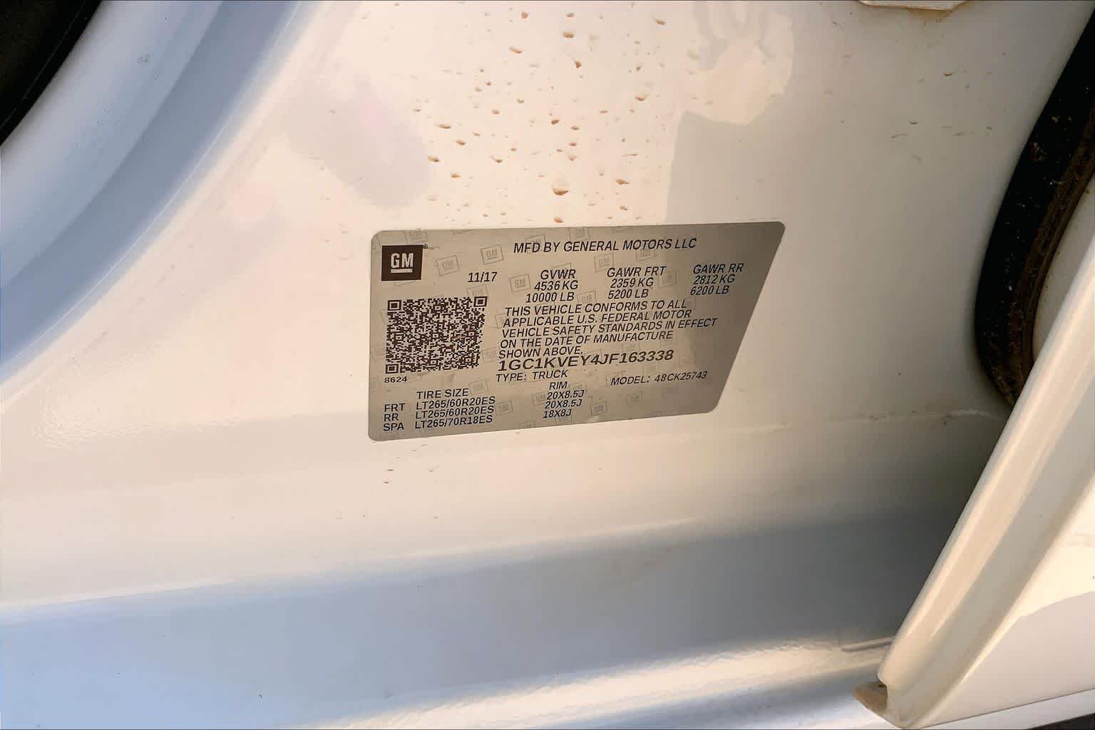 Used 2018 Summit White Chevrolet LT image 33
