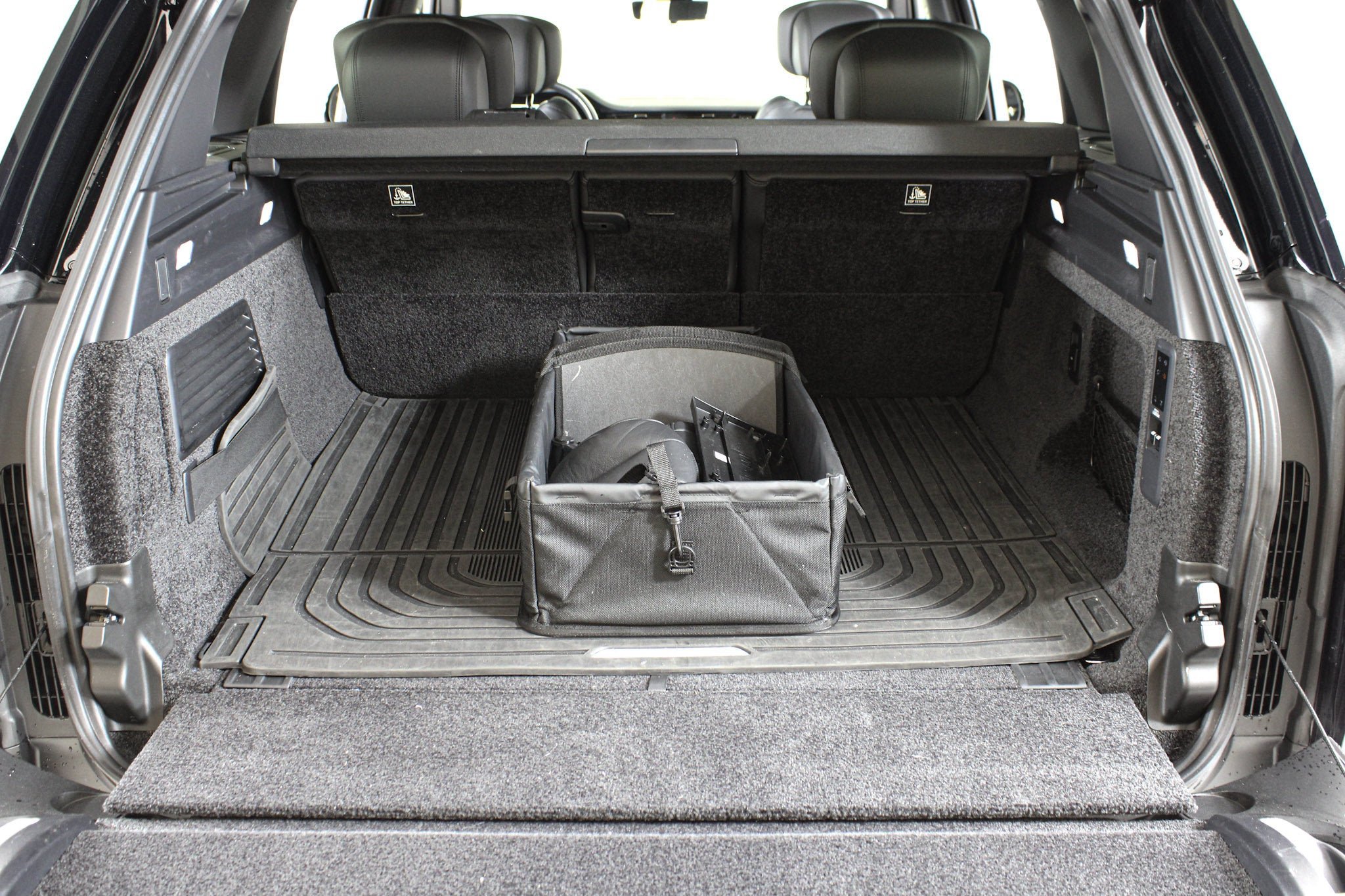 Used 2025 Black Land Rover Autobiography image 44