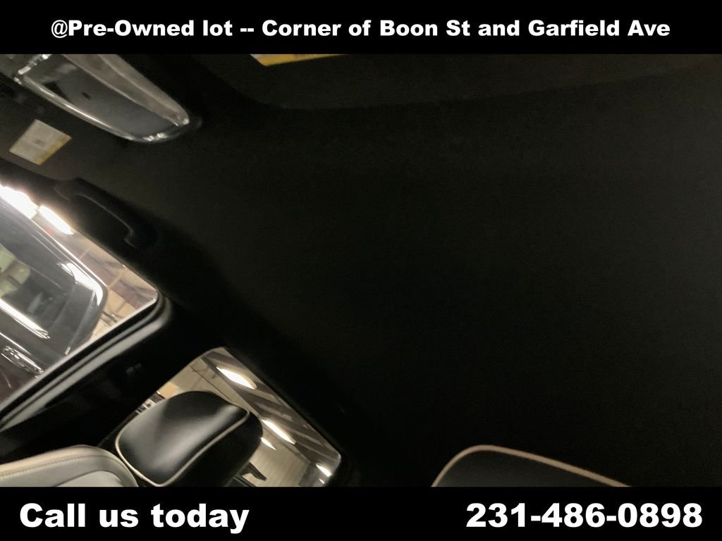 Used 2015 Red Jeep Laredo image 13
