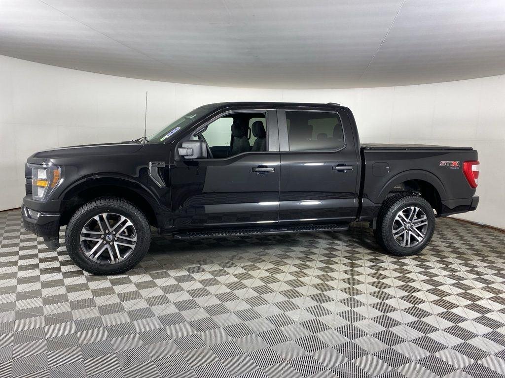 Used 2023 Black Metallic Ford XL image 9
