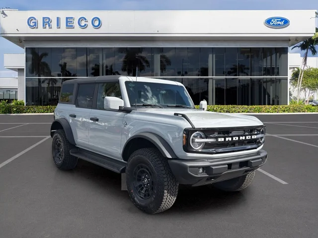 2026 Ford Bronco Outer Banks®