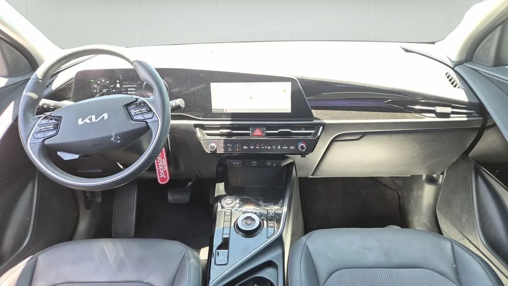 Used 2023 Fire Kia Wind image 12