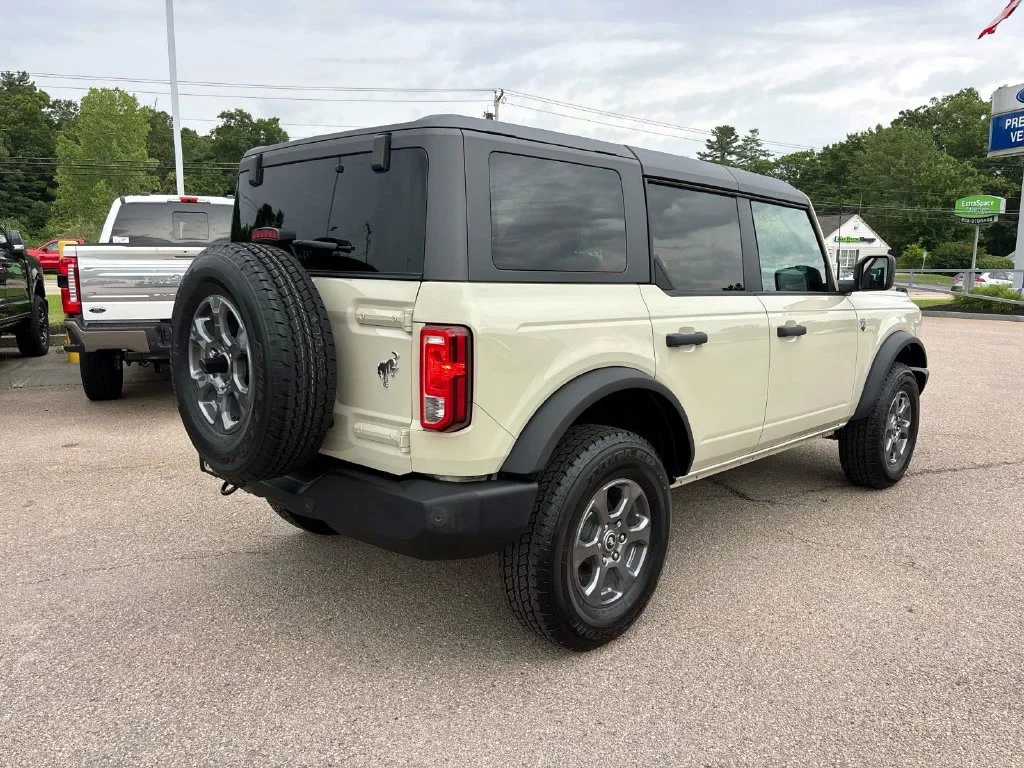 Used 2026 Beige Ford Big Bend image 3