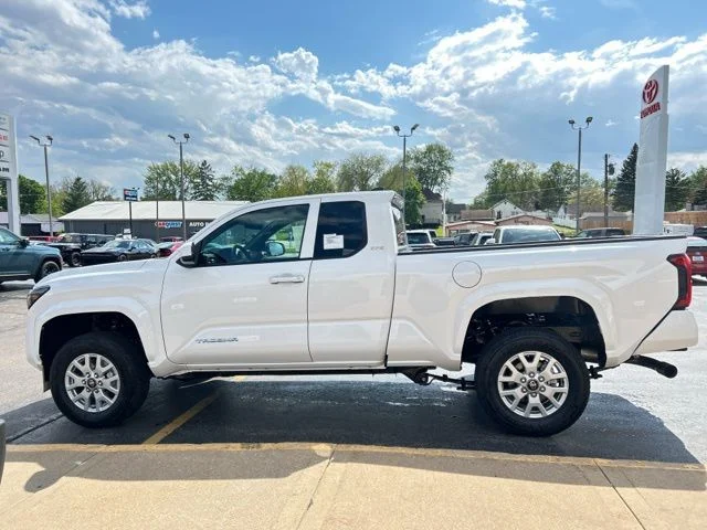 New 2026 Ice Cap Toyota SR5 image 6