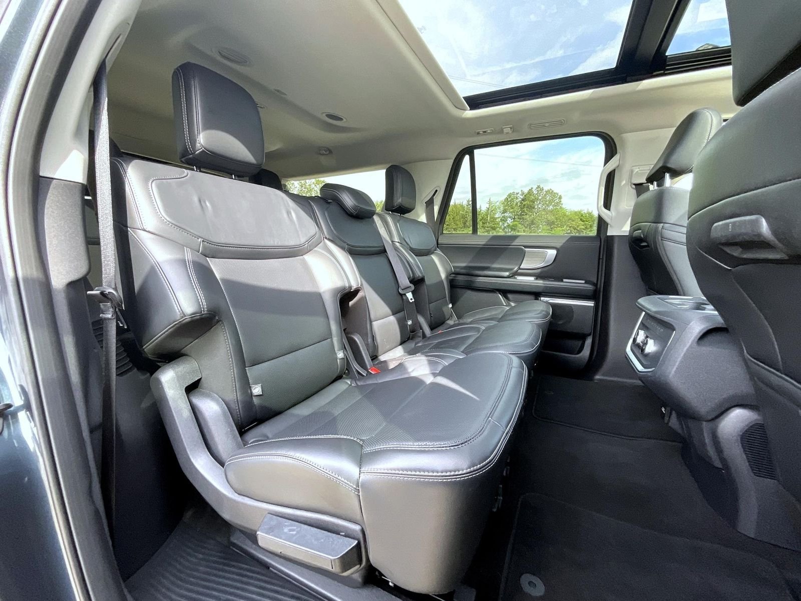 Used 2025 Blue Ford Platinum image 22