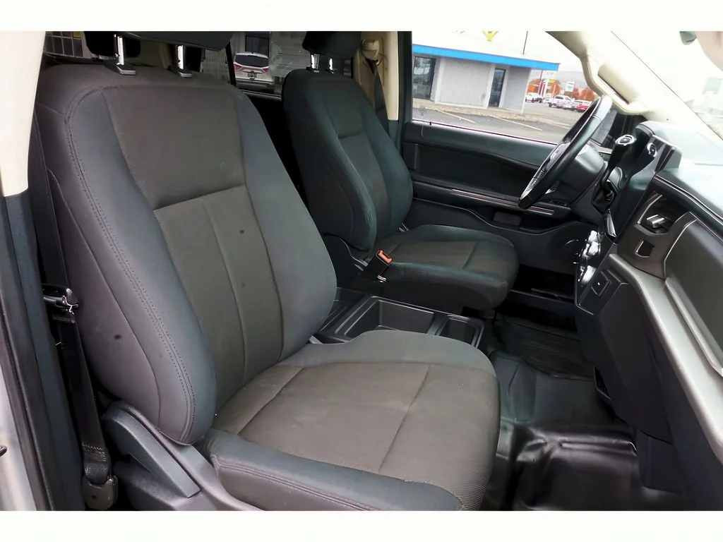 Used 2022 Iconic Silver Metallic Ford XL image 24