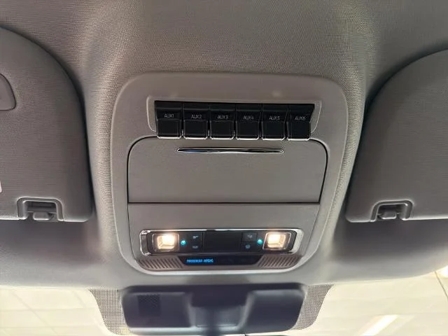 New 2026 Glacier Gray Metallic Tri-Coat Ford F-250® Lariat® image 39
