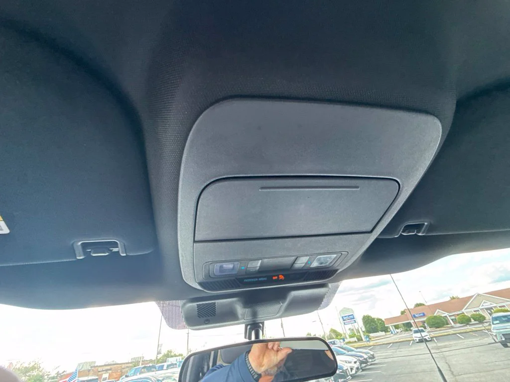 Used 2023 White Ford XL image 29