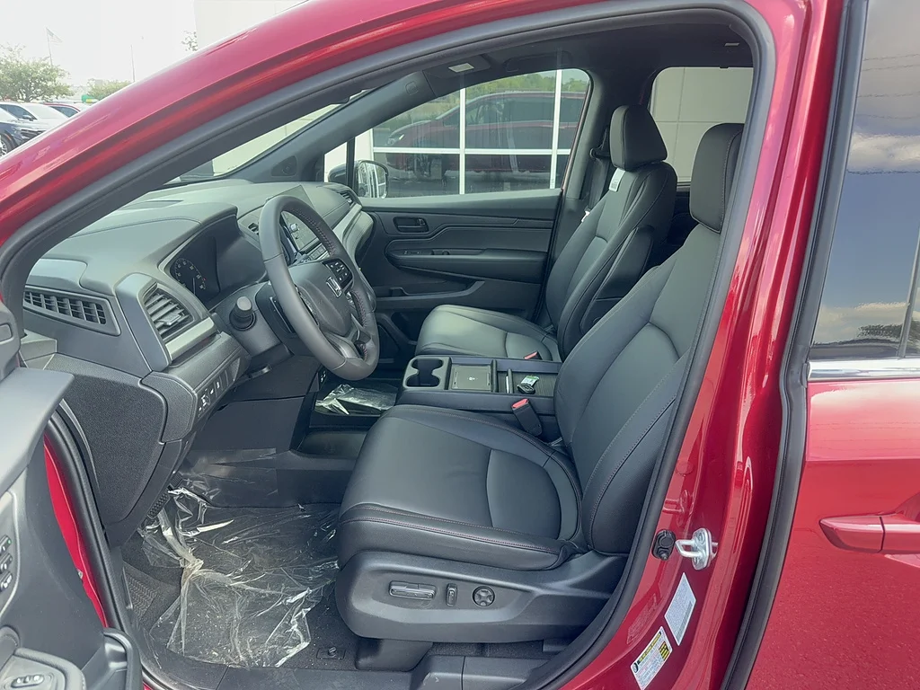 2026 Honda Odyssey Sport-L, photo 10 of 12