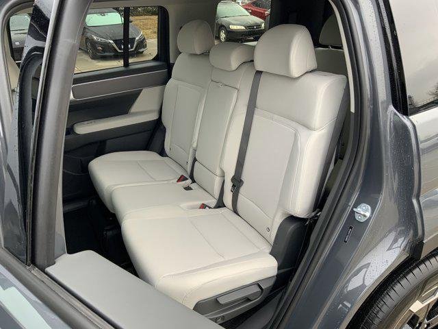 New 2026 Ecotronic Gray Hyundai SE AWD image 10