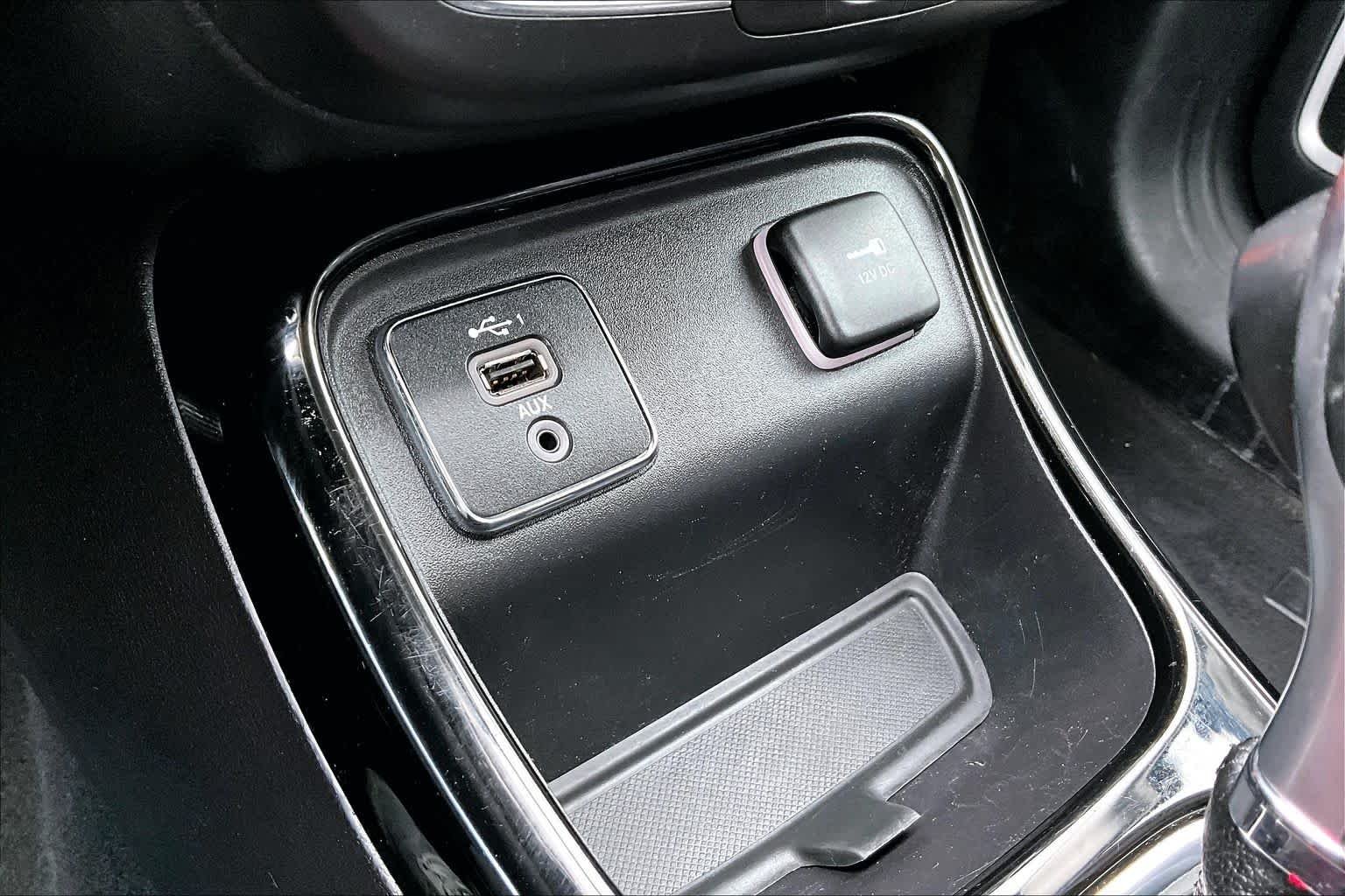 Used 2021 White Clearcoat Jeep Altitude image 31