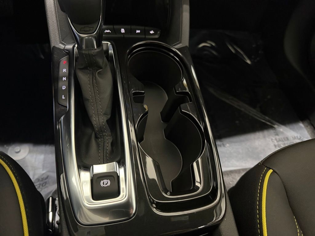 New 2026 Mosaic Black Metallic Chevrolet ACTIV image 21