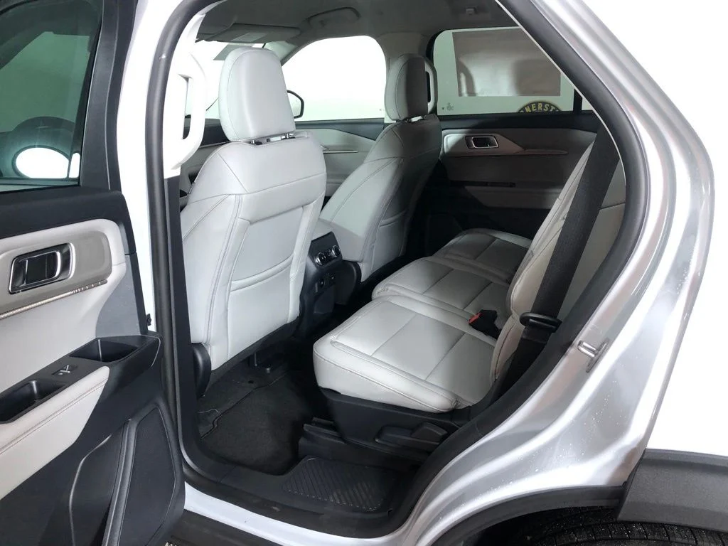New 2026 Space White Metallic Ford Active image 15