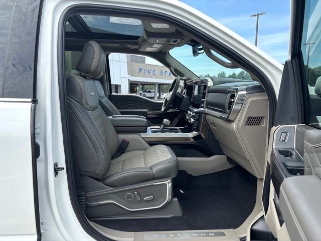 New 2026 Star White Metallic Tri-Coat Ford Platinum image 23