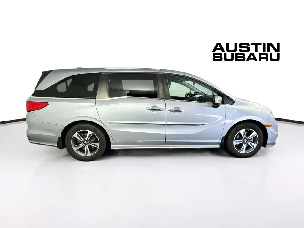 Used 2018 Silver Honda Touring image 8