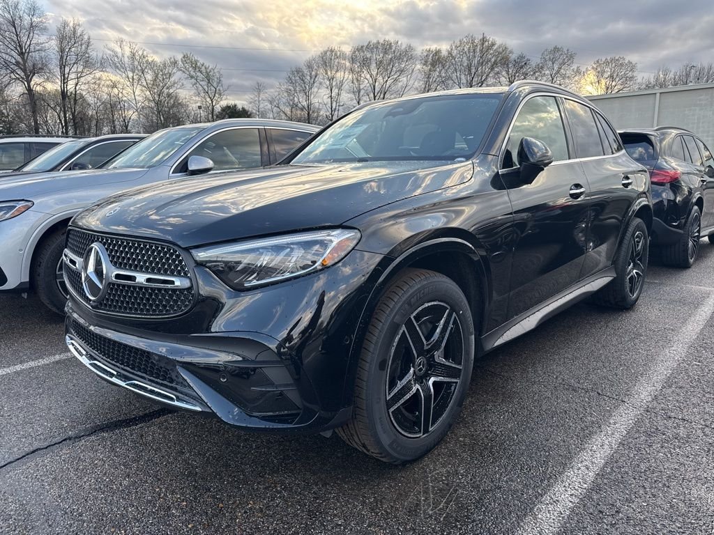 New 2026 Black Mercedes-Benz GLC 300 image 1
