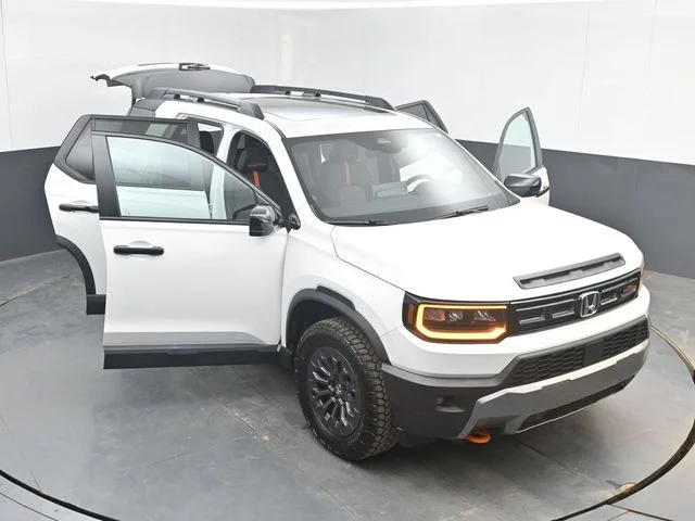 Certified Used 2026 Platinum White Pearl Honda TrailSport image 52