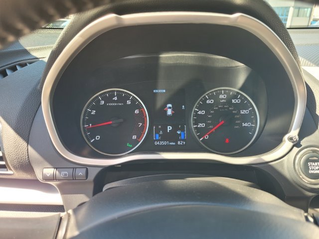 Used 2025 White Mitsubishi SE image 29