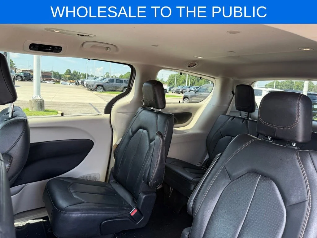 Used 2020 Silver Chrysler Touring L image 18