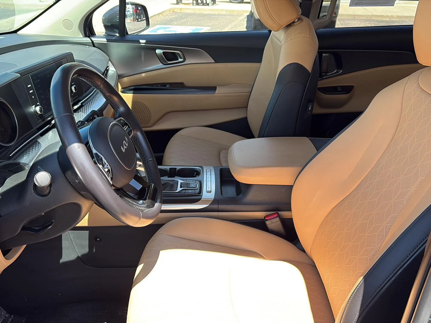 Used 2024 Panthera Metal Kia LX image 13