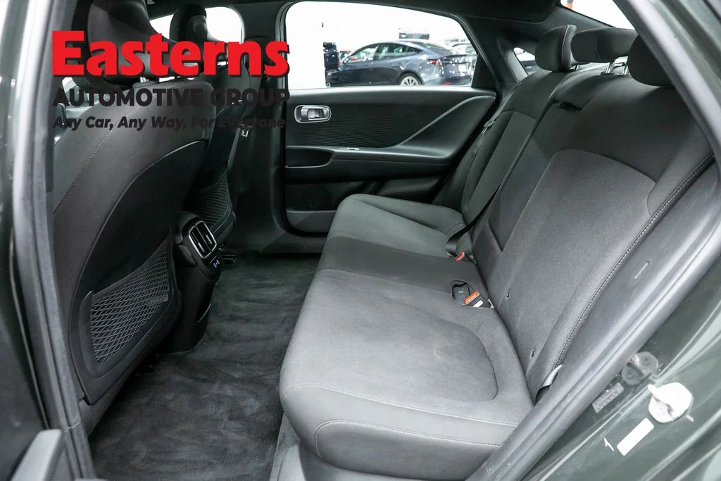 Used 2024 Green Hyundai SE image 20
