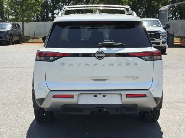 Used 2024 White Nissan Platinum image 12