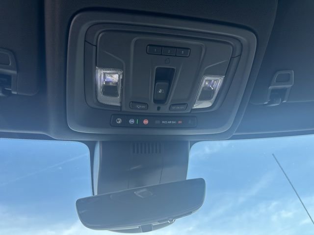 Used 2024 Gray Chevrolet ZR2 image 21