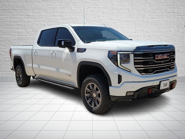 Used 2024 White GMC AT4 image 6