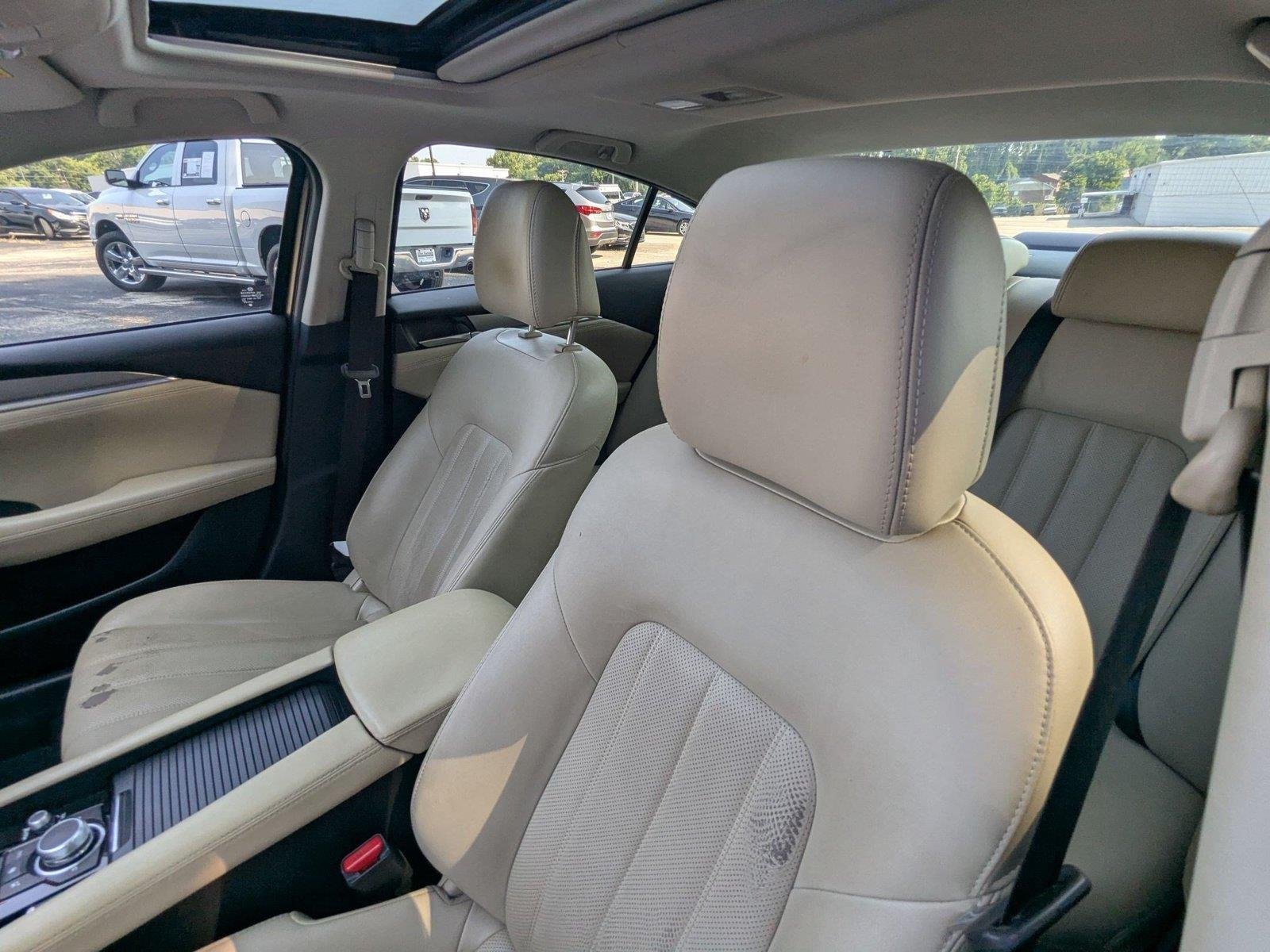 Used 2021 Deep Crystal Blue Mazda Touring image 12