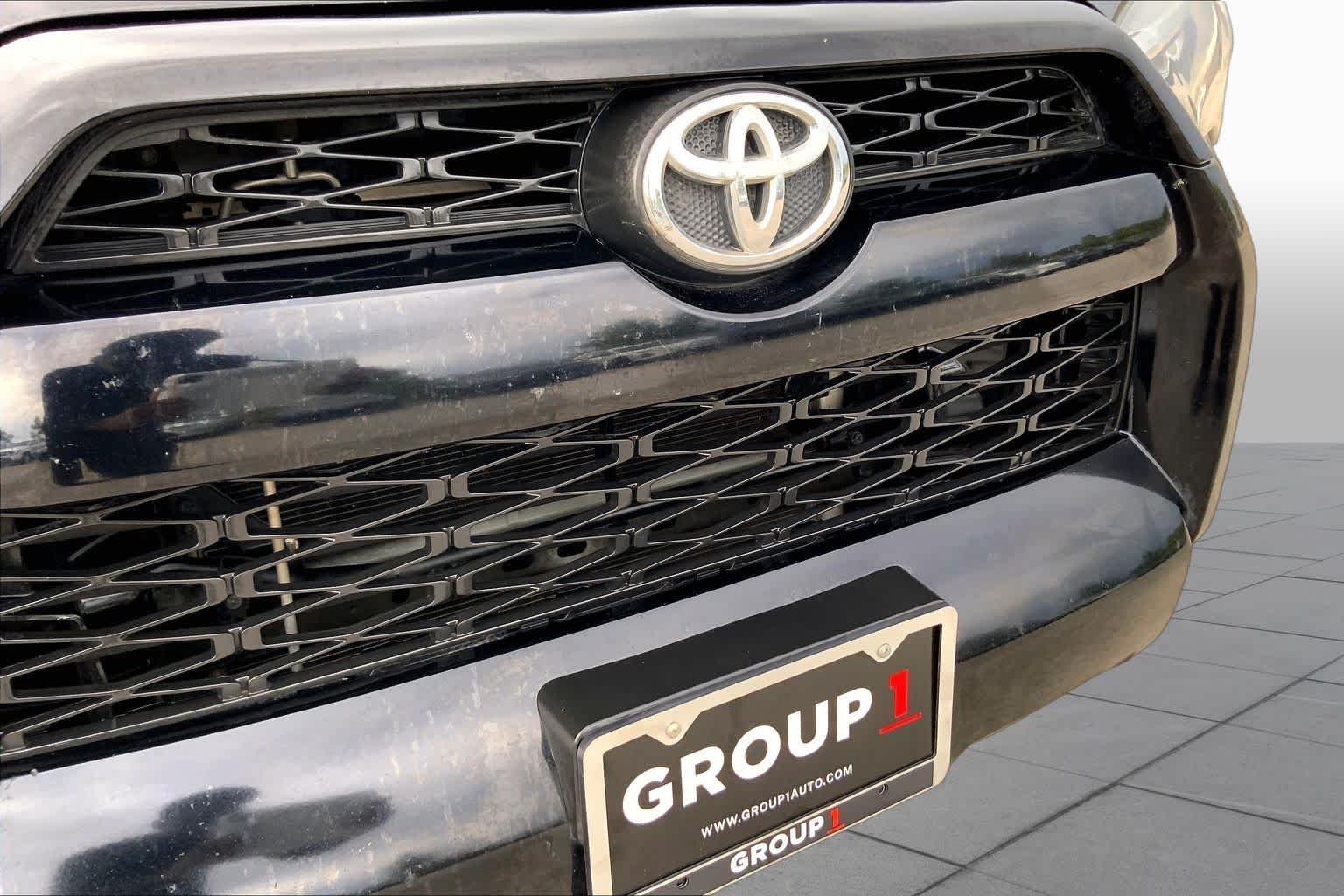 Used 2015 Attitude Black Metallic Toyota SR5 image 29