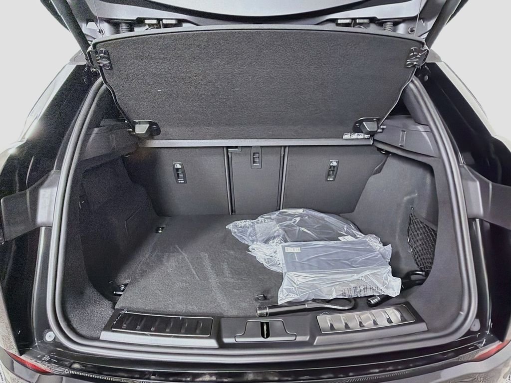 New 2026 Santorini Black Land Rover S image 27
