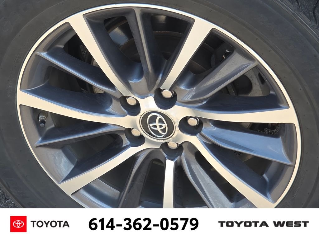 Used 2019 Black Toyota XLE image 13