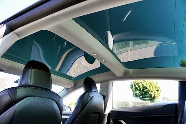 Used 2023  Tesla Base image 15