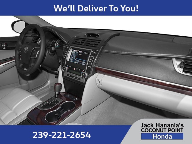 Used 2013 Silver Toyota XLE image 16