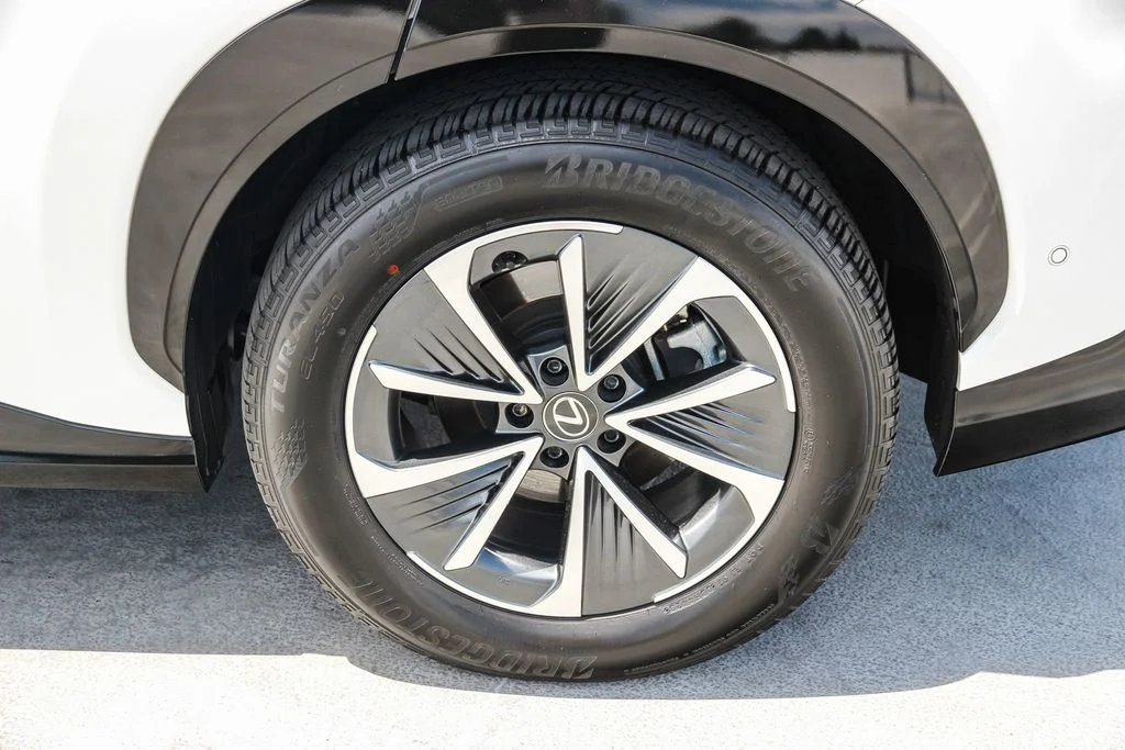 Certified Used 2023 EMINENT WHITE PEARL Lexus 450e Premium image 12