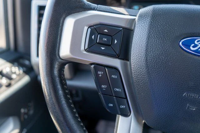 Used 2022 White Ford Lariat image 26