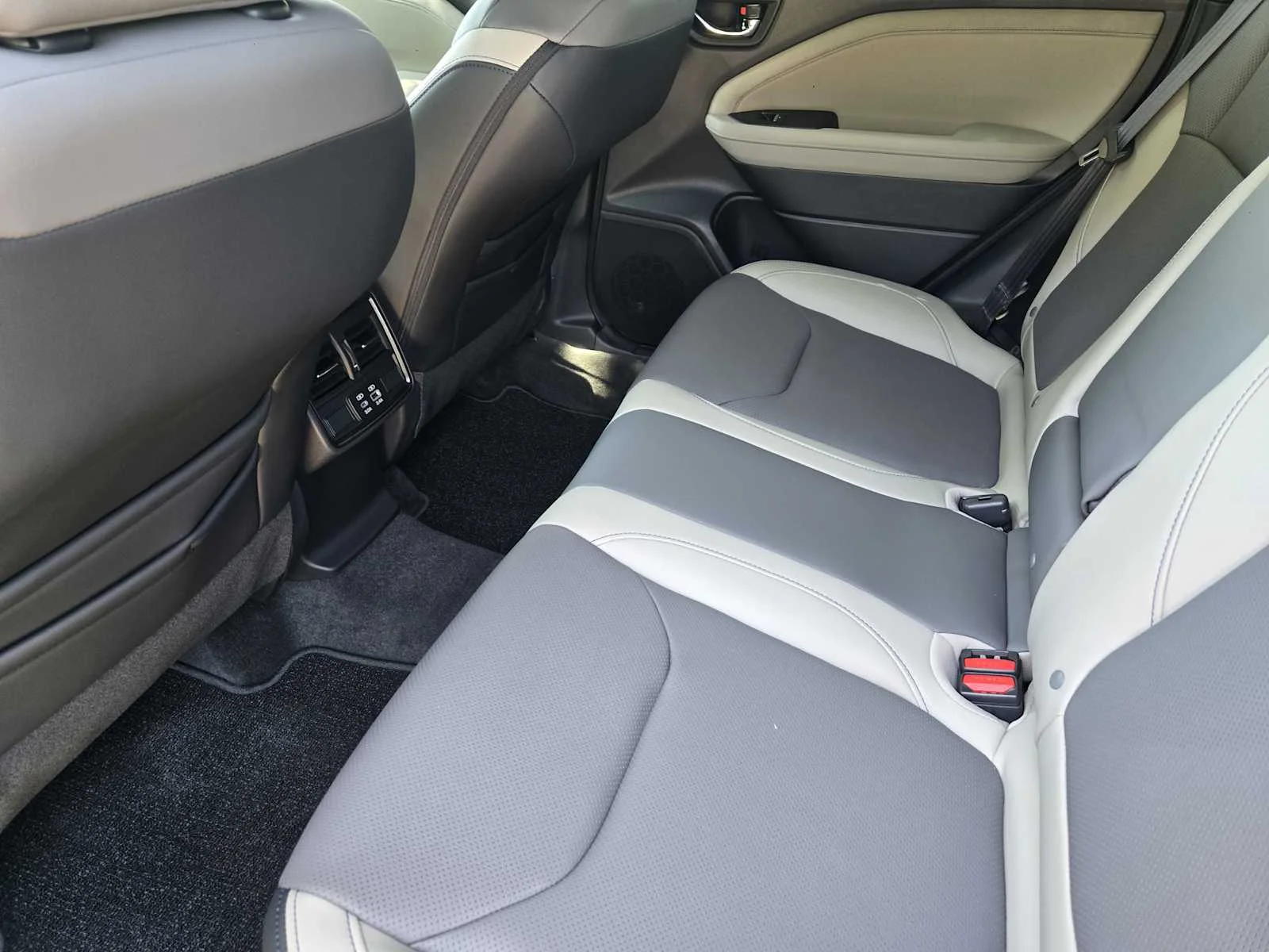 New 2026 MAGNETITE GRAY METALLIC Subaru Limited image 19
