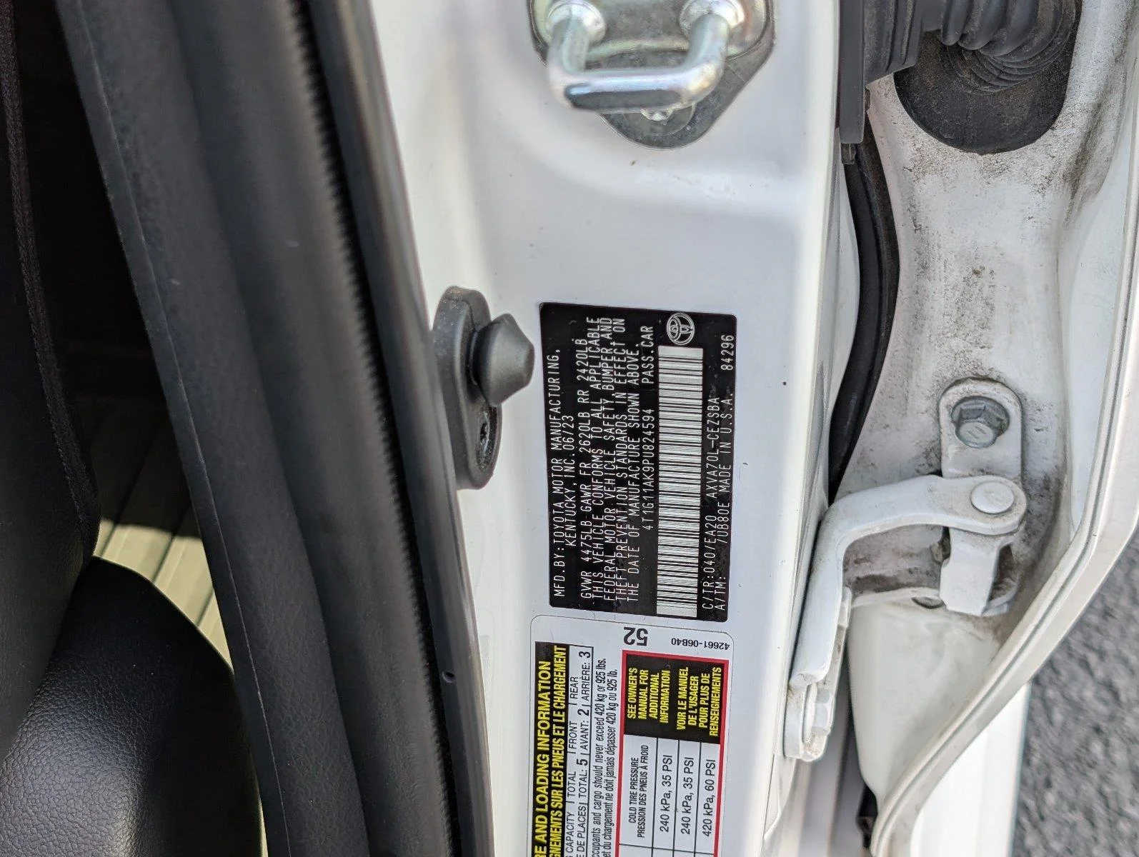 Used 2023 Ice Cap Toyota SE image 13