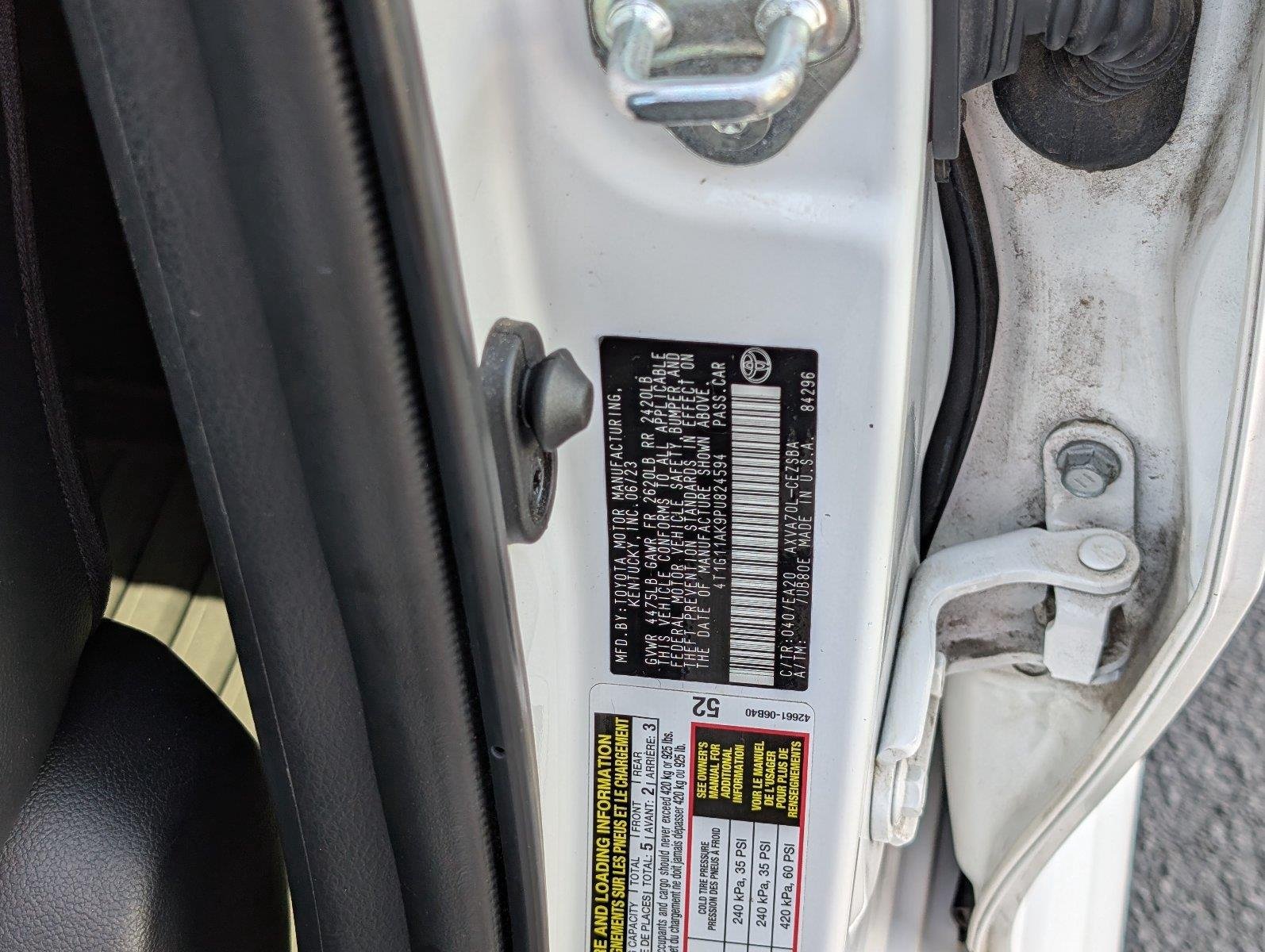 Used 2023 Ice Cap Toyota SE image 13
