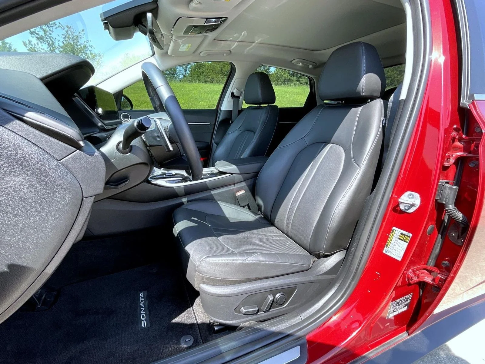 Used 2023 Red Hyundai Limited image 10