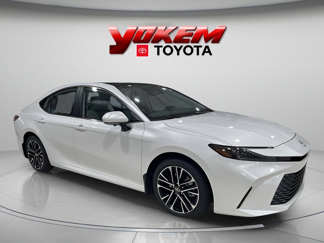 Used 2025 White Toyota XLE image 6