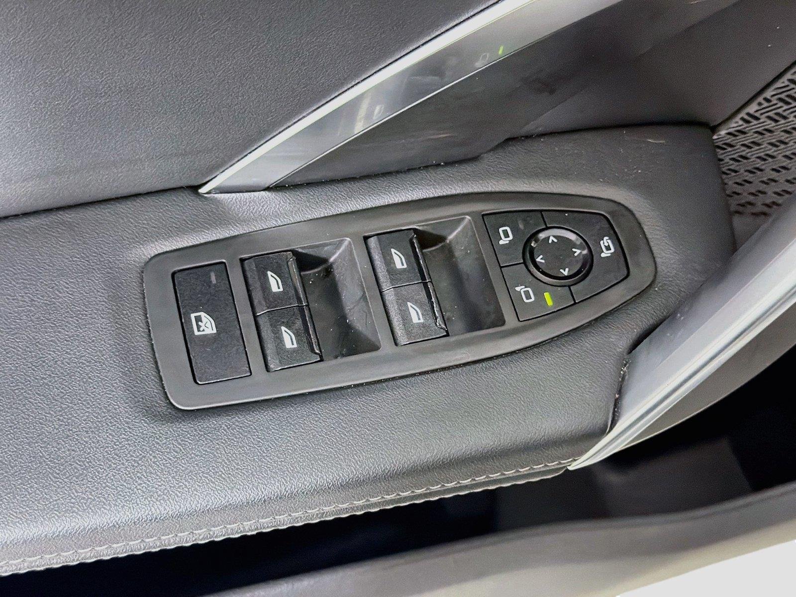 Certified Used 2025 Mineral White Metallic BMW xDrive28i image 16
