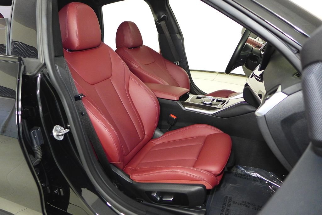Used 2023 Black Sapphire Metallic BMW eDrive40 image 19