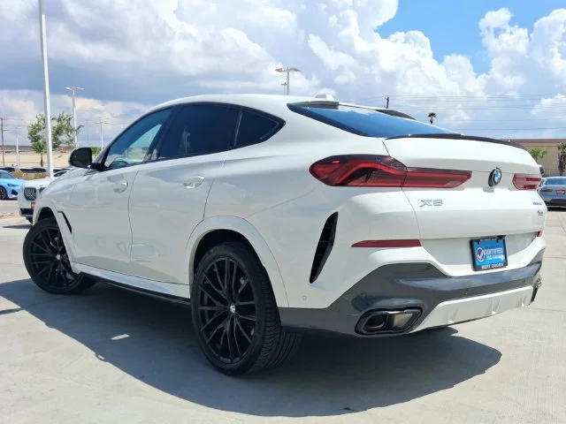 Used 2025 White BMW xDrive40i image 5